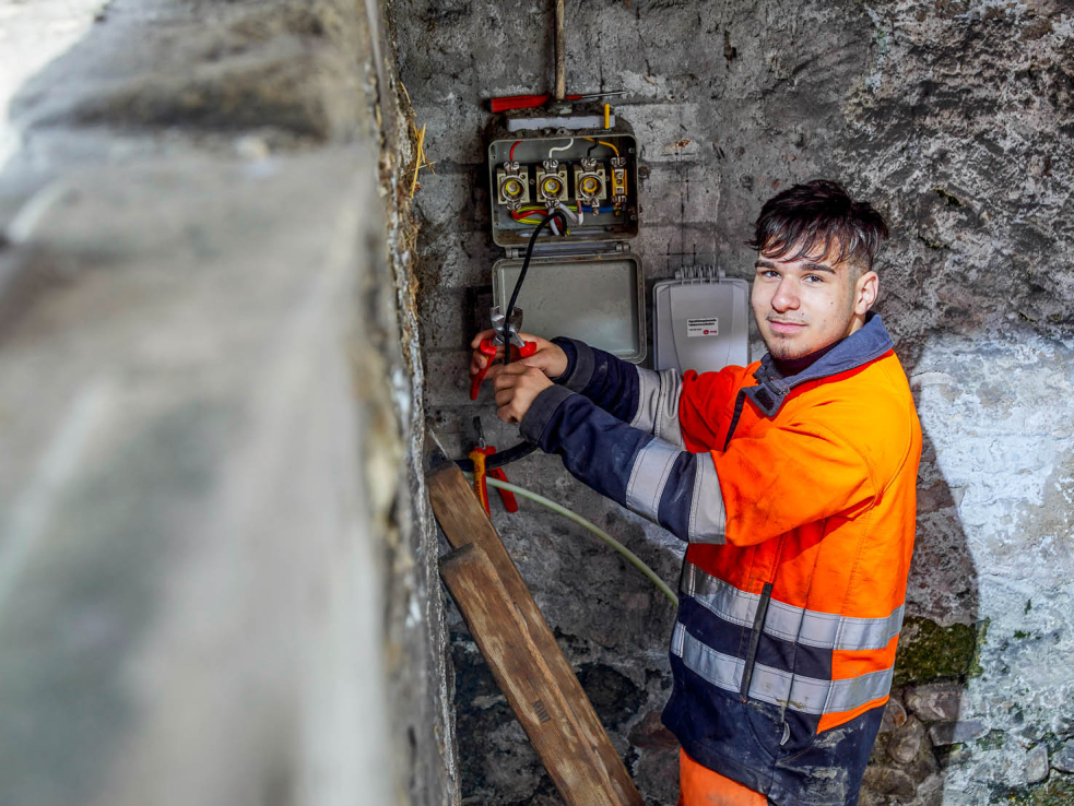 Bild von Aleks unser Lernender Netzelektriker